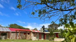 Exterior de piedra de la Casa Gaucho en 7 Generaciones
